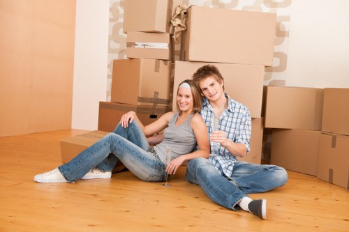 Flexible temporary storage space for household items
